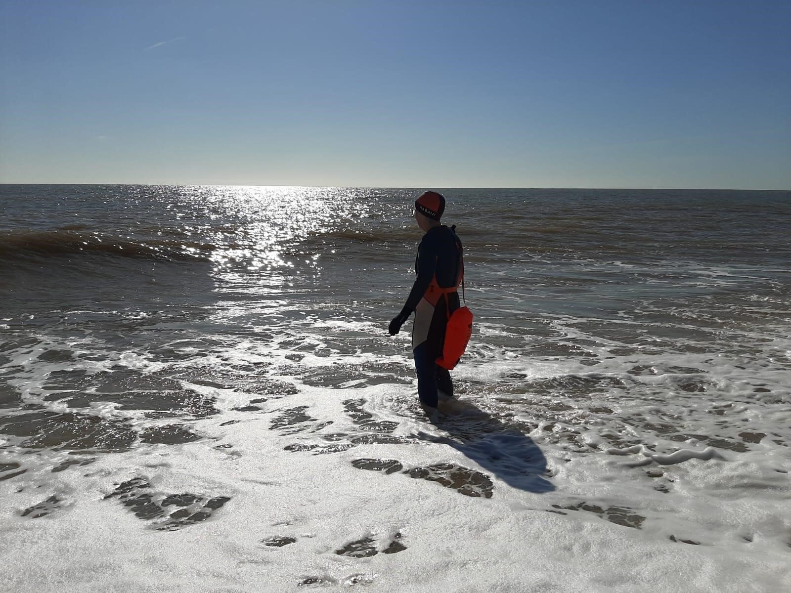 Swimmer making a big splash for hospice